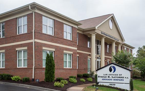 Understanding the Criteria Reviewers Use to Evaluate Law Firms in North Carolina